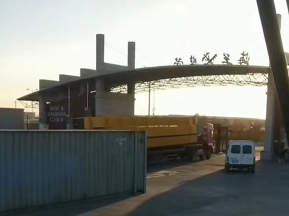 Pengiriman gantry crane 20ton ke Mongolia